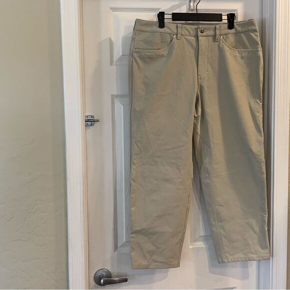 Lululemon ABC Relaxed-Fit Crop Pant *Utilitech
Raw Linen Size 34 - Picture 9 of 10